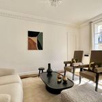 Rent 6 bedroom apartment of 290 m² in Paris