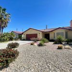 Rent 4 bedroom house of 162 m² in Palm Springs