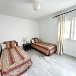 Rent 3 bedroom apartment of 165 m² in Nueva Andalucía