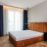 Wynajmij 3 sypialnię apartament z 7908 m² w Kraków