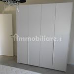 Rent 4 bedroom apartment of 70 m² in Adria