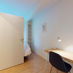 Rent a room of 143 m² in Lille