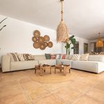 Rent 5 bedroom house of 257 m² in Marbella