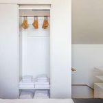 Rent 1 bedroom apartment of 74 m² in Lisboa