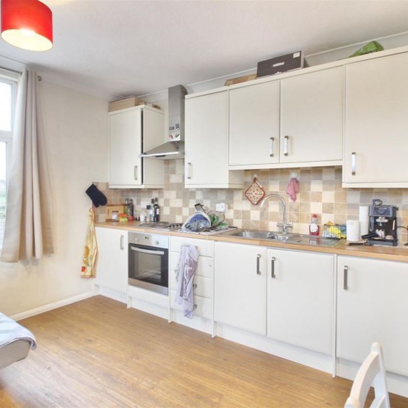 apartment at Gosbrook Road, Caversham, Reading Lower Caversham