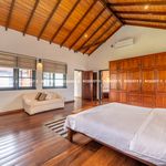 Rent 4 bedroom house of 557 m² in Colombo