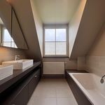 Rent 4 bedroom house of 170 m² in Lievegem