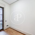Rent 3 bedroom apartment of 186 m² in Madrid