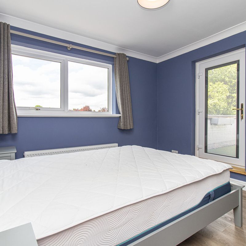 1 Bedroom Second Floor Apartment On Rhosilli House, The Crescent, Llandaff - To Let - MGY Estate Agents Cardiff and Chartered Surveyors Victoria Park