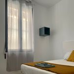 Rent 2 bedroom apartment of 431 m² in Valencia