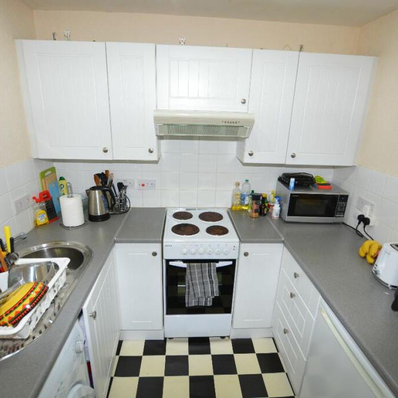 1 bedroom flat for rent in Crown Place, S80