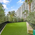 Rent 2 bedroom apartment of 124 m² in Miami Beach