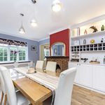 Rent 5 bedroom house in Sunbury-on-Thames