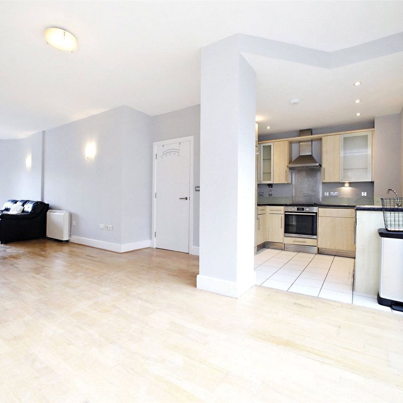 2 bedroom Apartment to rent Wapping