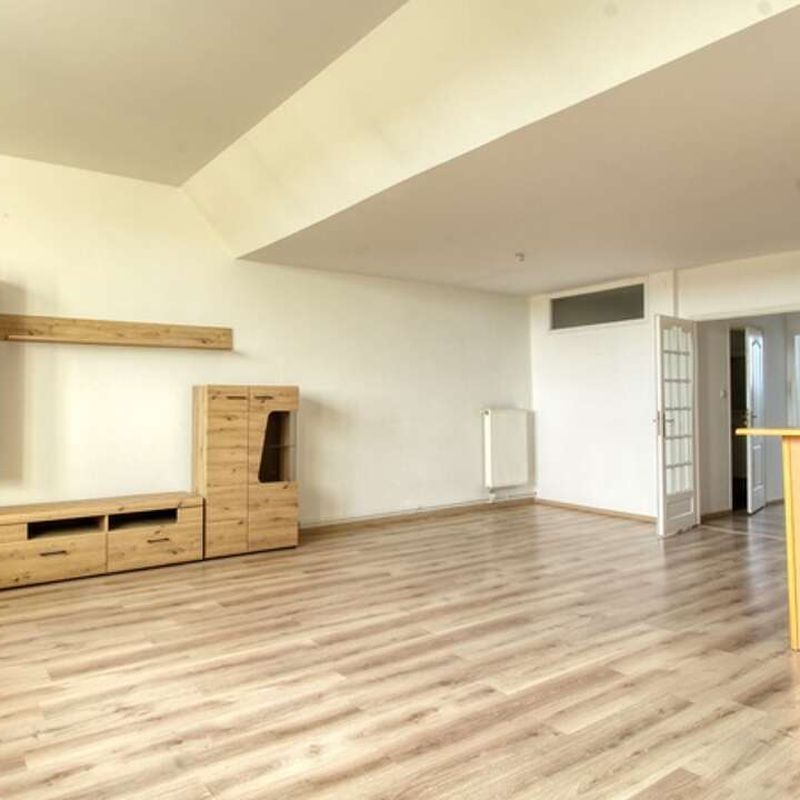 Location appartement 4 pièces 84 m² Zimming (57690) Obervisse