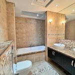Rent 3 bedroom house of 327 m² in Dubai
