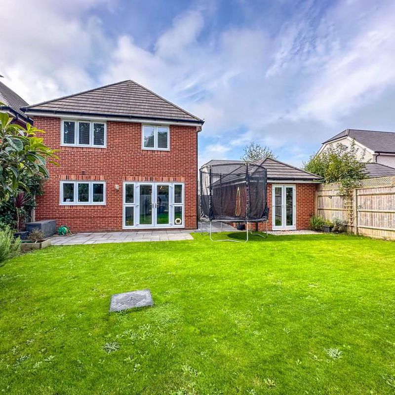4 bedroom detached house to rent Walkford
