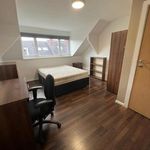 Rent 6 bedroom flat in Leeds