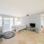 Rent 1 bedroom apartment of 65 m² in Capistrano Beach