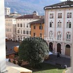 Affitto 3 camera appartamento di 80 m² in Trento