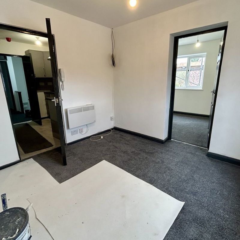 2 bedroom property to let in Worlds End Lane, Quinton - £900 pcm Ridgacre