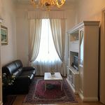 Pronajměte si 1 ložnic/e byt o rozloze 77 m² v Praha