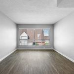 Rent 1 bedroom apartment of 625 m² in Bellflower