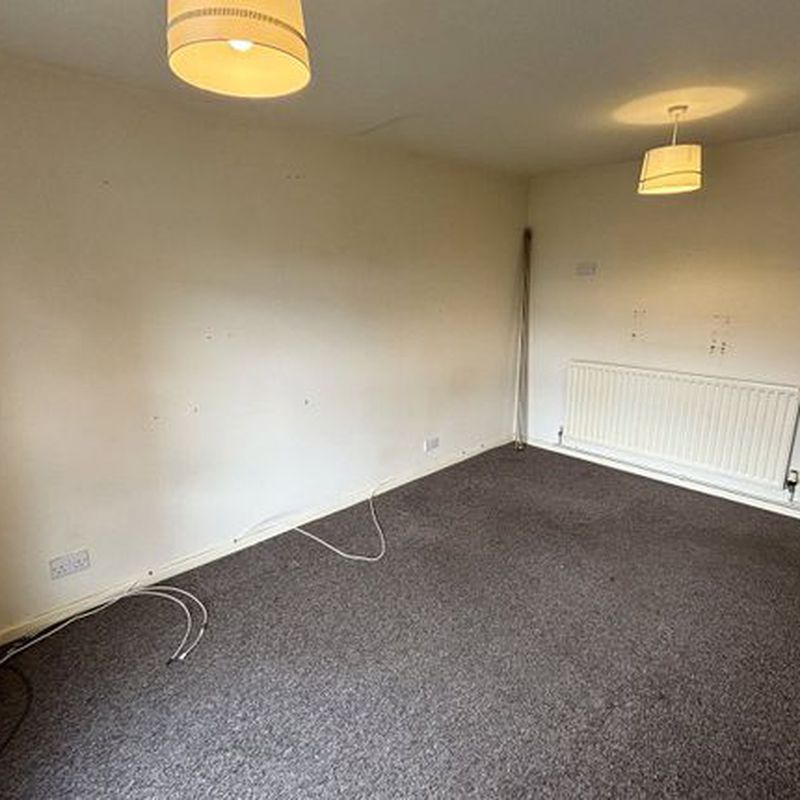 Flat to rent in Beaconsfield, Brookside, Telford, Shropshire TF3