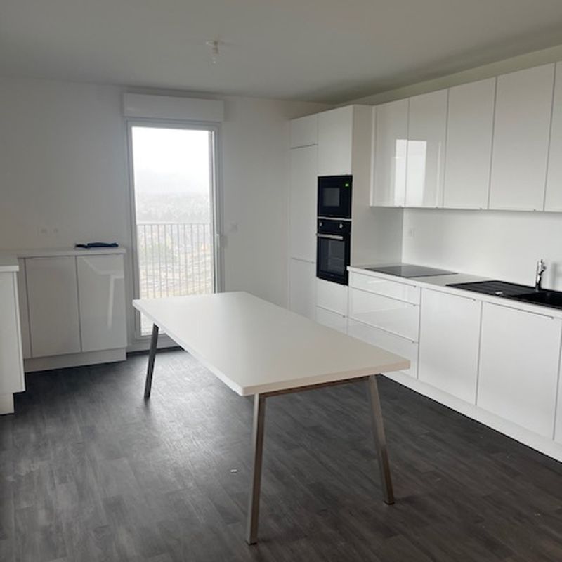 Louer appartement 4 pièces de 92 m² à Rennes (35200)