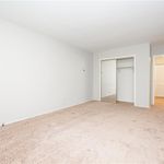 Rent 2 bedroom apartment of 1260 m² in Bronxville
