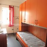 Affitto 4 camera appartamento di 70 m² in Corigliano-Rossano
