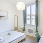 Appartement de 68 m² avec 4 chambre(s) en location à Marseille