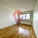 Rent 3 bedroom apartment of 106 m² in Courbevoie