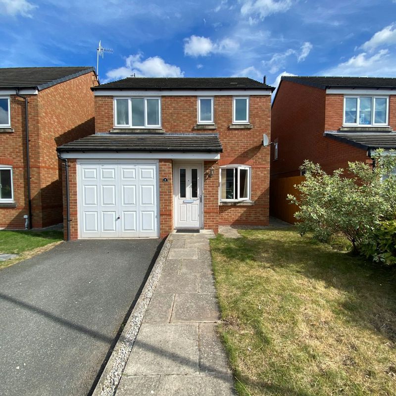Detached House to rent on Brent Close, Milners Green Newcastle-under-Lyme,  ST5, United kingdom Poolfields
