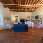 Rent 5 bedroom house of 300 m² in Capannori
