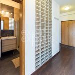 Pronajměte si 2 ložnic/e byt o rozloze 55 m² v Karlova Ves