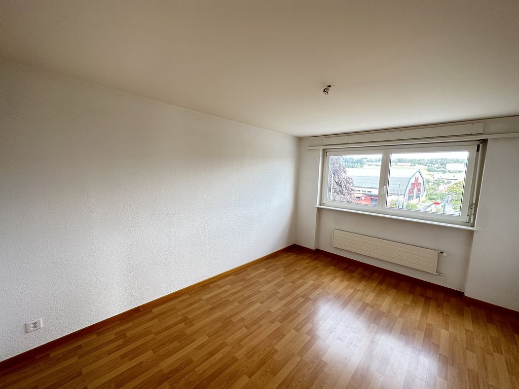 Miete 3 Schlafzimmer wohnung von 64 m² in La Chaux-de-Fonds