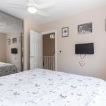 Rent 3 bedroom flat in Peel