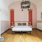 Affitto 6 camera appartamento di 140 m² in Bologna