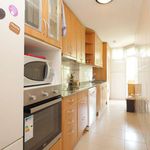 Rent a room of 124 m² in Barcelona
