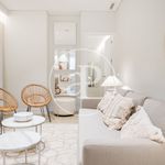 Rent 1 bedroom apartment of 90 m² in madrid