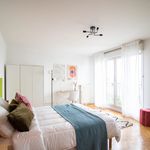 Rent a room of 90 m² in Saint-Denis