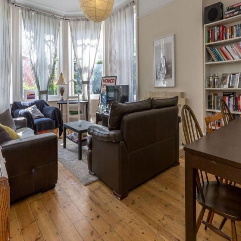 Stunning Mansion Block Seconds to Highgate Village and Archway tube zone 2