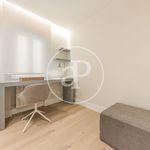 Rent 3 bedroom apartment of 145 m² in madrid