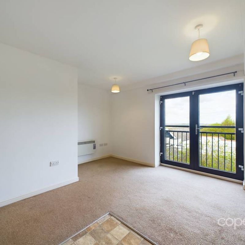 TO LET -  Modern apartment  ideally situated for A38/M1,  lift access and secure gated parking South Normanton