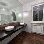 Affitto 6 camera appartamento di 300 m² in Perugia