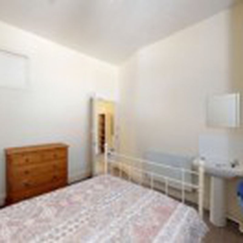 7 bed Mid Terraced House for Rent Forest Fields