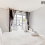 Rent 2 bedroom apartment of 93 m² in Clichy