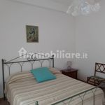 Affitto 5 camera appartamento di 100 m² in Viareggio