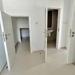 Rent 4 bedroom house of 244 m² in Dubai